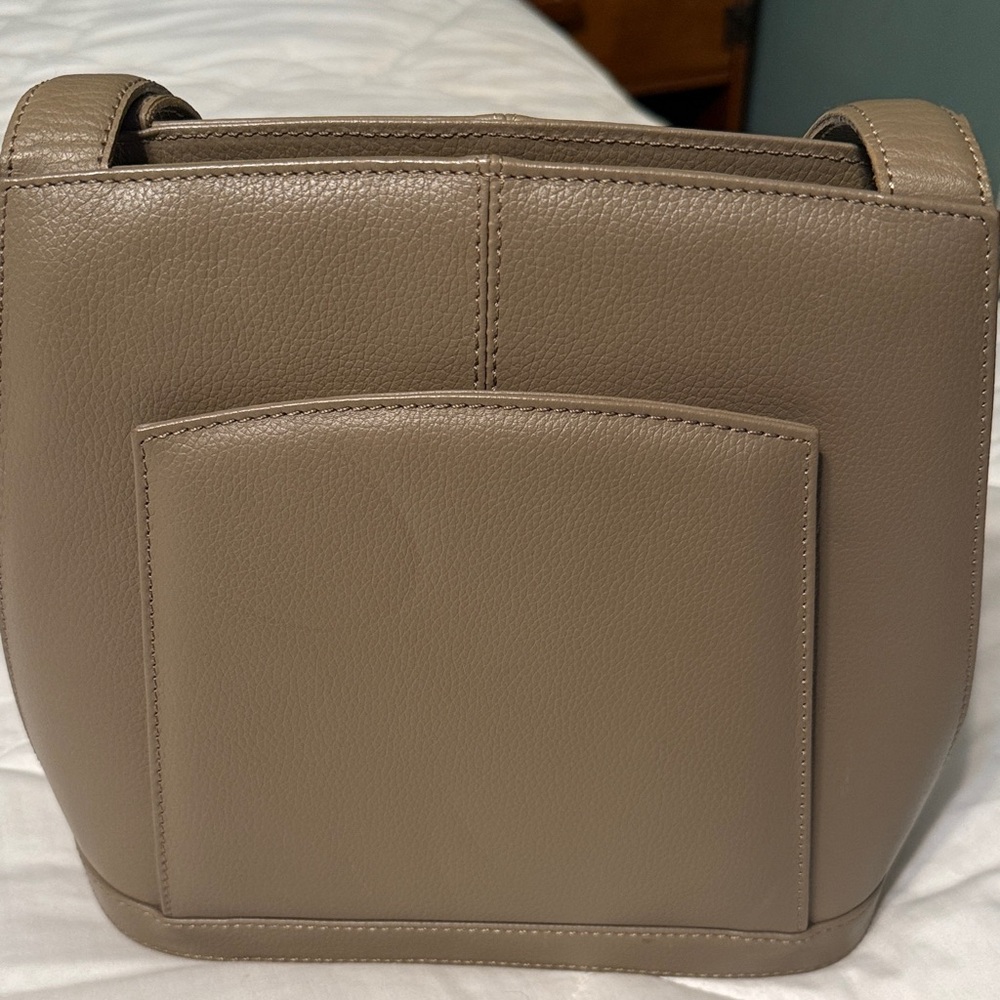 Like New Elegant Taupe Italian Leather Shoulder Bag